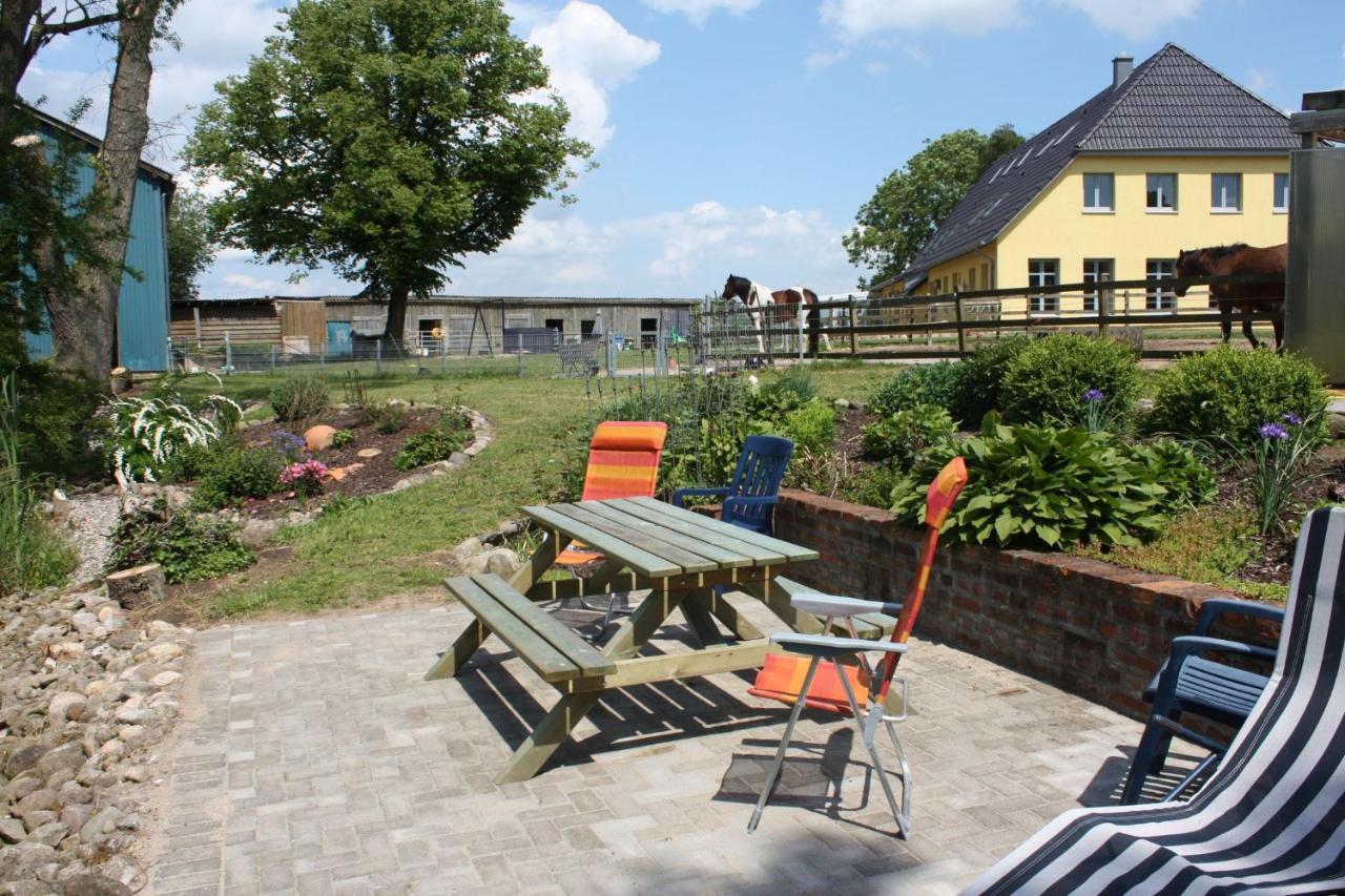 Familienfreundliche Ferienwohnung Am Reuterteich Seedorf  Esterno foto